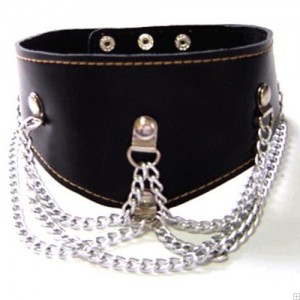 Adjustable Black Leather Collar With Chain Detail.